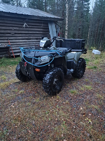 Myydään Polaris sportman forest 500