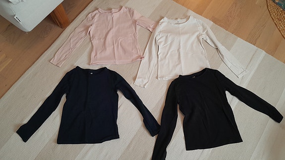 4 × trikoopaita 116-122 cm, yht. 5€ (Espoo)