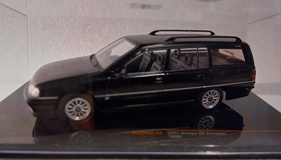 Pienoismalli Opel Omega A2 Caravan 1990    1/43
