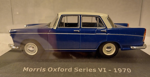 Pienoismalli Morris Oxford VI 1970  1/43