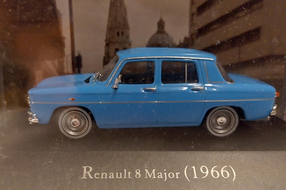 Pienoismalli Renault 8 Major 1966 sin.  1/43