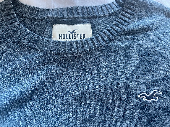 Hollister neulepaita