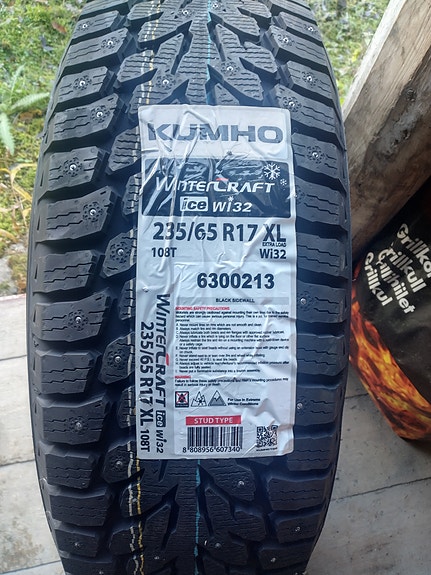 235/65 r17 nastarenkaat