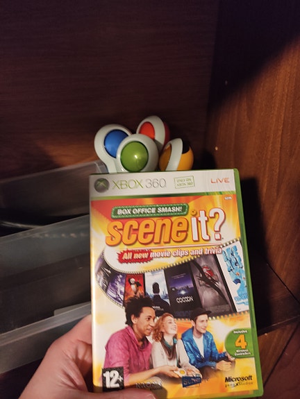Scene It? Xbox 360 -peli + 4 Ohjainta