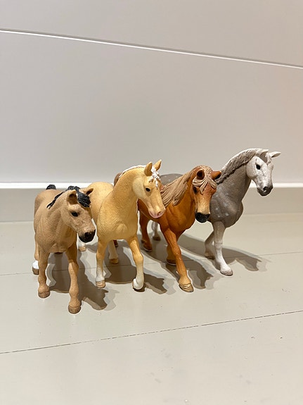 Schleich hevosia
