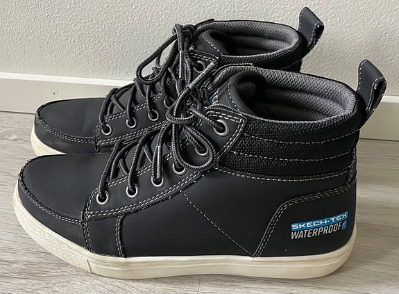 Skechers välikausikengät koko 35
