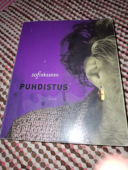 Sofi Oksanen Puhdistus Kirja