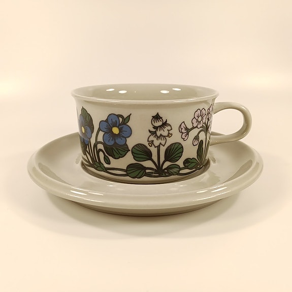 Teekuppi, Flora, design Esteri Tomula