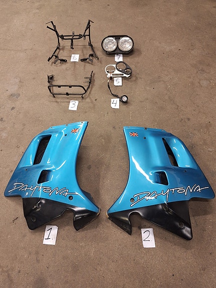 Triumph Daytona Purkuosia