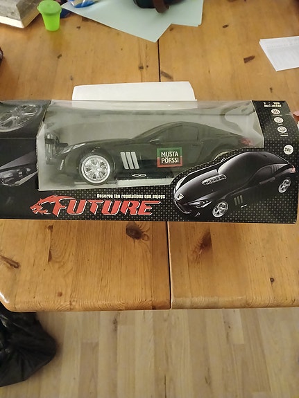 Kauko-ohjattava auto