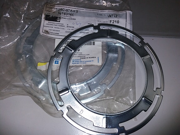 Polttoainepumpun lukituslevy Chevrolet Kalos / Aveo / Nubira / Evanda / Epica