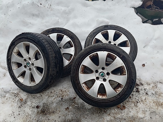 Skoda alkuperäiset alut 16" 5*112 superb