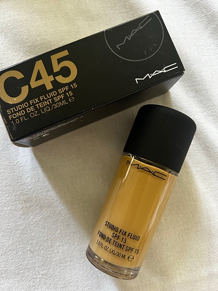 MAC Studio Fix Fluid  * uusi