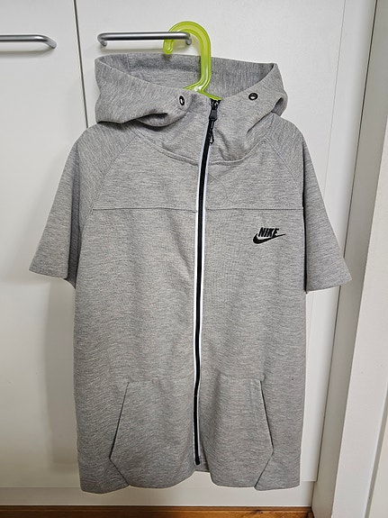 Nike lyhythihainen huppari