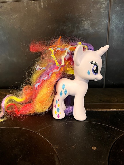 My Little Pony Unicorn Lelu Värikkäällä Harjalla