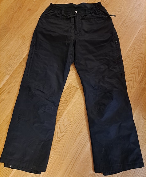 Mustat toppahousut koko 40