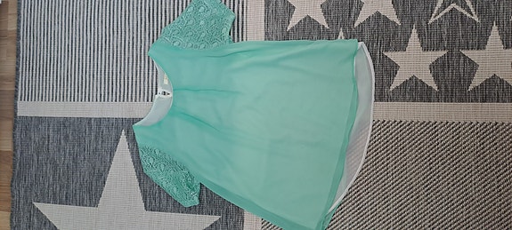 3 Kaunis paita. Koko m/L