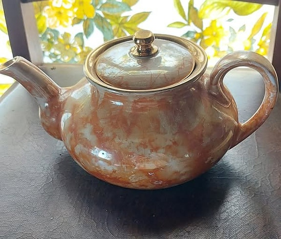 Myydään Arabian Kirjo teekannu TARJOA!