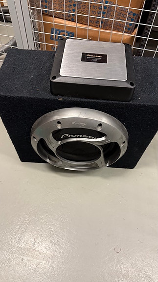 Pioneer TS-WX120A Subwoofer 12 tuumaa musta ja vahvistin