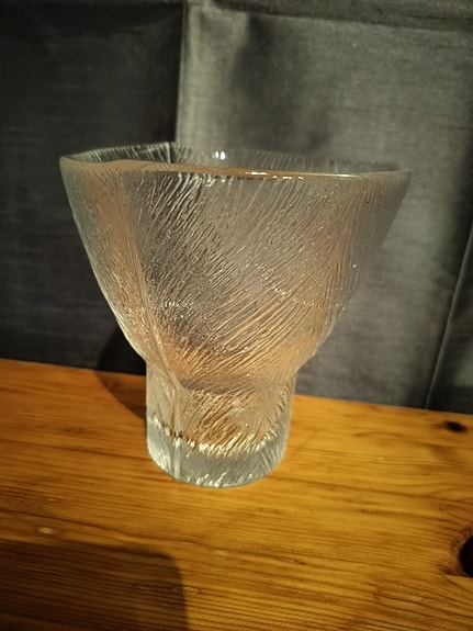 Iittala Valto Kokon suunnittelema Tuulimaljakko
