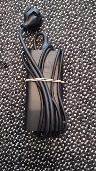 Dell virtalähde 180w charger slim barrel