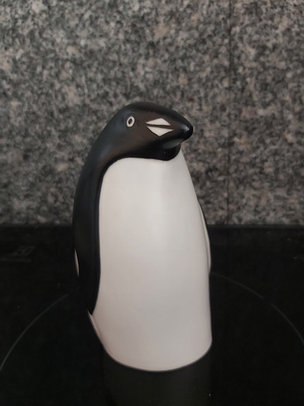 Arabia figuuri Pingviini WWF ( Lillemor Mannerheim ) korkeus 15cm