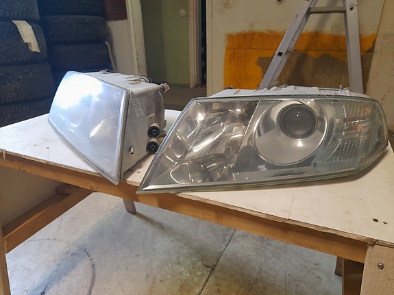 Skoda Octavian ajovalo-umpiot.