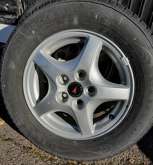 Pontiac Aluvanteet GM OEM 15"