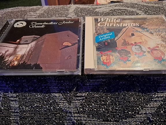 Joulu-CD , 2 kpl  halvalla...
