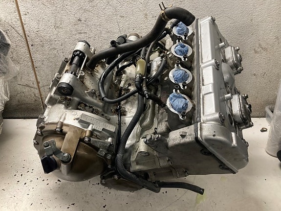 Kawasaki ZX9-R zx9r 2002 47tkm moottori