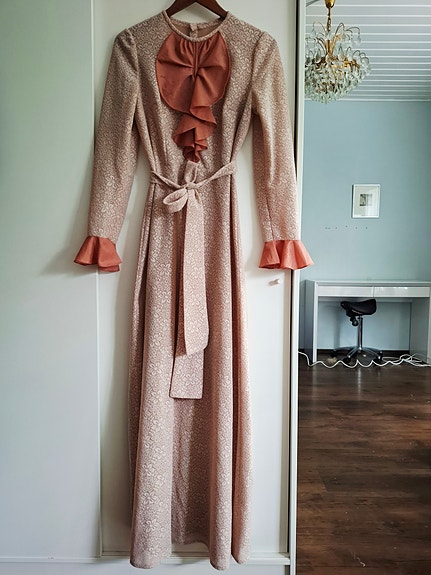 VINTAGE ruffled stretch lace maxi dress
