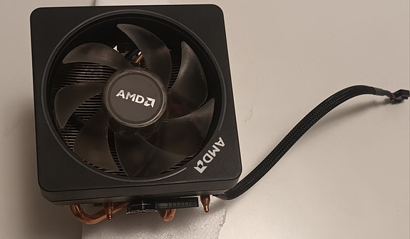 AMD Wraith Prism CPU jäähdytin