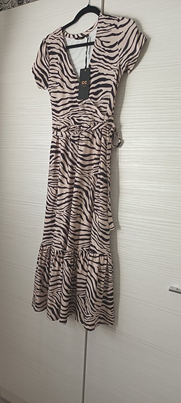 Uusi CC, capri collection merkkinen mekko