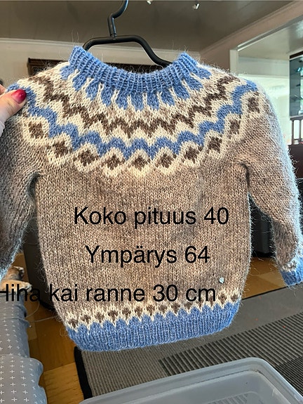 Villapaita noin 3-4 vuotiaalle