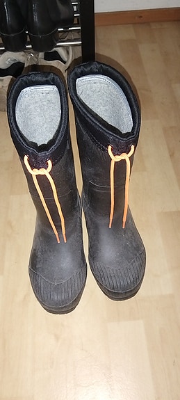 Tretorn rain boots