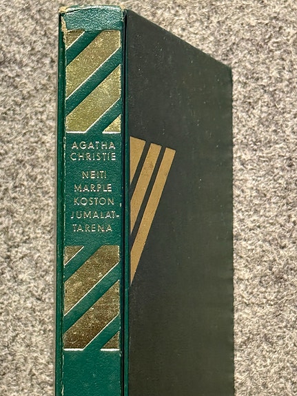 Agatha Christie - Neiti Marple Koston Jumalattarena - Kirja