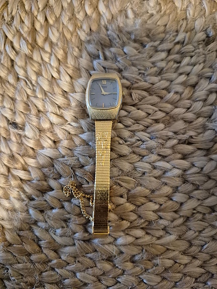 Seiko kultainen naisten kello