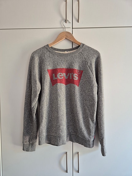 Levi's collegepaita XS