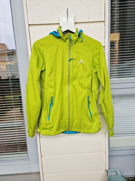 Salomon juoksutakki S