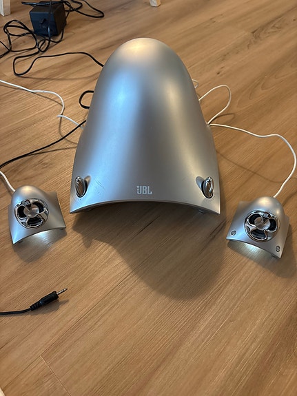 JBL Creature 2.1 kaiuttimet