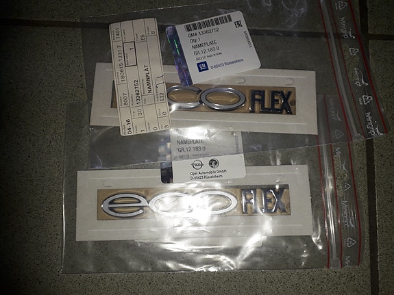 Takaluukun Ecoflex nimikyltti Opel Astra-J / Astra-K / Insignia-A / Mokka