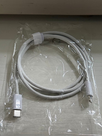 Usb-c-lightning kaapeli