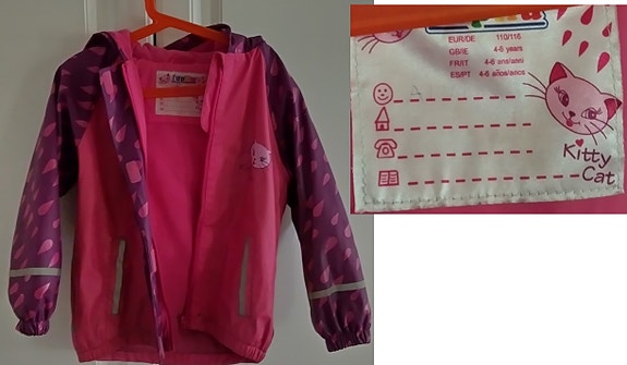 Tyttöjen vuorellinen sadetakki