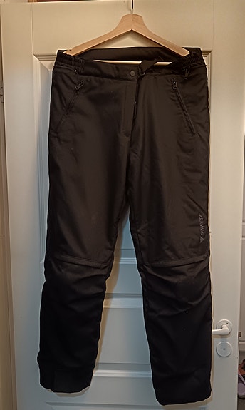 Dainese-ajohousut