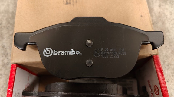 Brembo P 24 061 jarrupalat, Ford, Mazda, Volvo