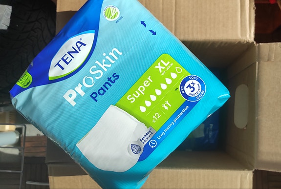 ALE: Tena Pro Skin Super XL housuvaippoja