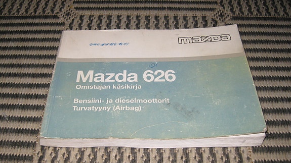 Mazda 626 omistajan käsikirja