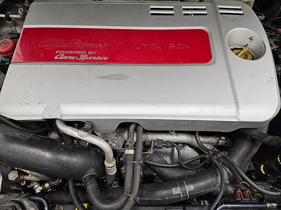 159 Alfa Romeo 2.4jtdm 200hp moottori