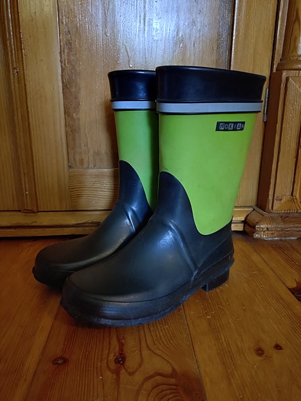 Nokian saappaat, 33