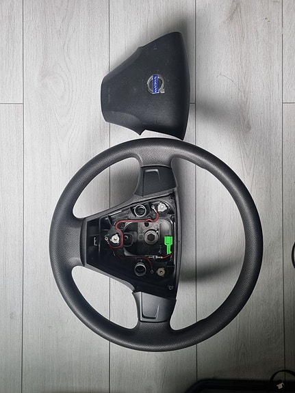 Volvo S40/V50/C30/C70 Ratti + Airbag / Turvatyyny